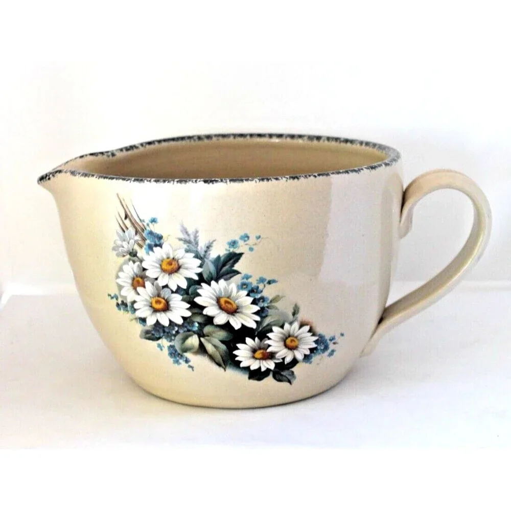Casey Pottery Marshall Texas Stoneware Daisy Floral Mixing Bowl & Spout 1995 USA